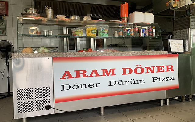 Ladengeschäft Aram Döner | Werbeschild